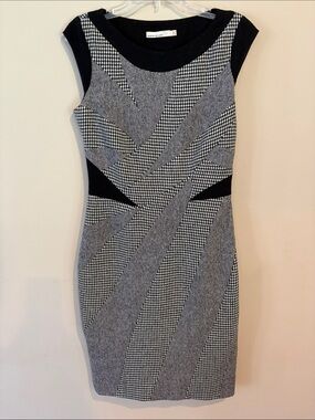 Karen Millen Black and Gray Houndstooth Paneled Sheath Dress